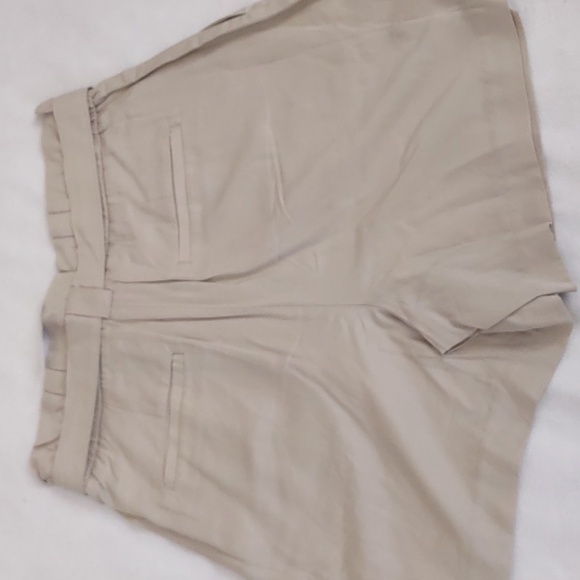 New BR High Waist Shorts Size 6 - Picture 5 of 7
